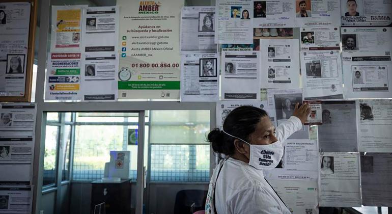 Miles de mujeres en México buscan a sus hijos desaparecidos.